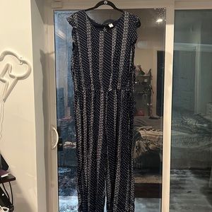 Navy blue Old Navy jumpsuit size XL great for summer!